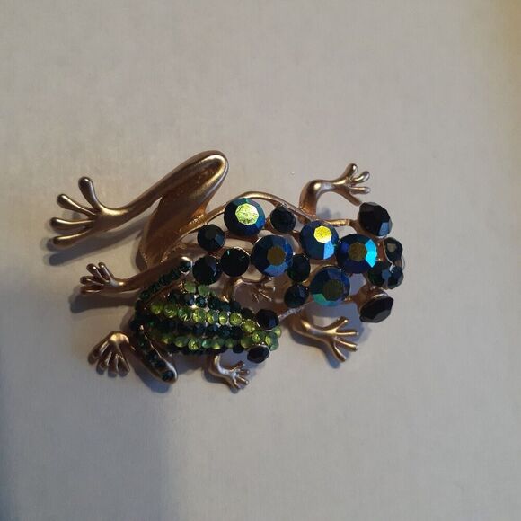 Vintage Winwest Frog Frogs Brooch Pin AB Rhinestones Green Blue Gold Tone - Picture 5 of 6
